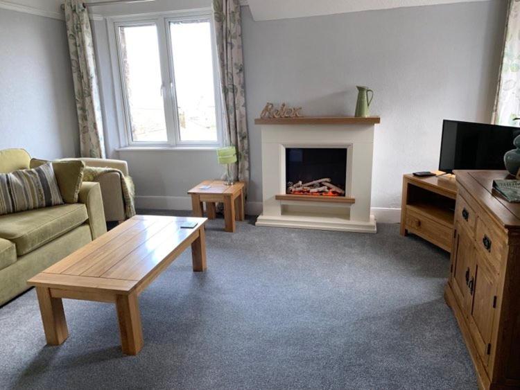 Postmans Rest, Second Floor Apartment, Lynmouth With Private Parking Exterior photo